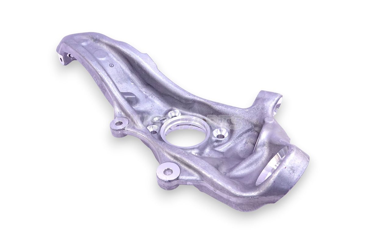 Кулак поворотный левый (полный привод) BMW G30 G31 G14 G15 G16 Gran Coupе